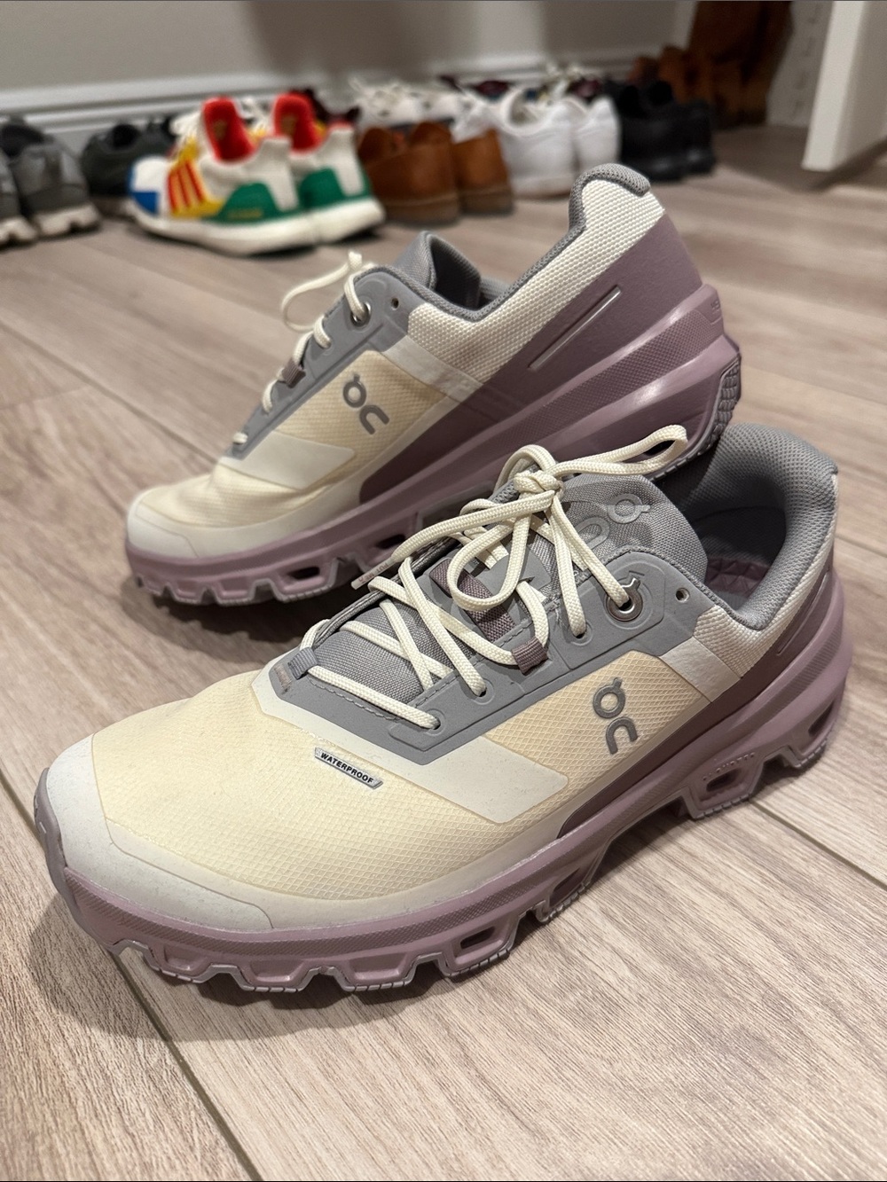 On Running Cloudventure Women's Trail Shoes in Ice Heron, 7.5 - Picture 4 of 7